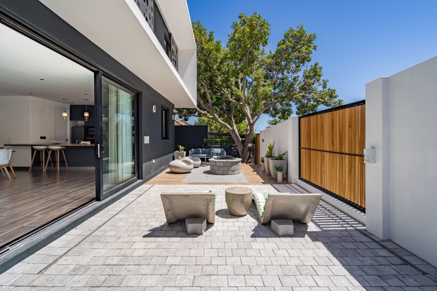 3 Bedroom Property for Sale in Camps Bay Western Cape